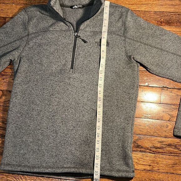 The North Face men’s grey quarter-zip sweater / base layer size small - Picture 5 of 6